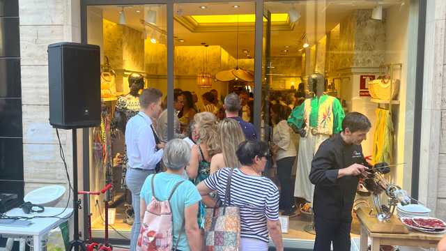 Dependiente/a de Tienda