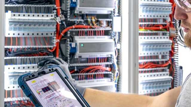 Técnico/a Electricista