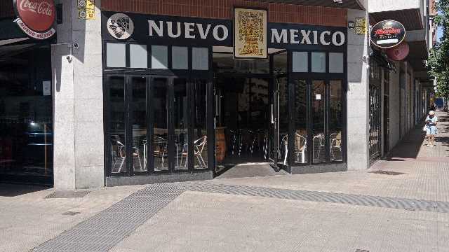 Camarero/a y Ayudante/a de Cocina