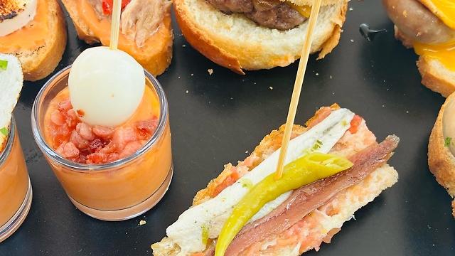 Ayudante/a de Cocina y Friegaplatos