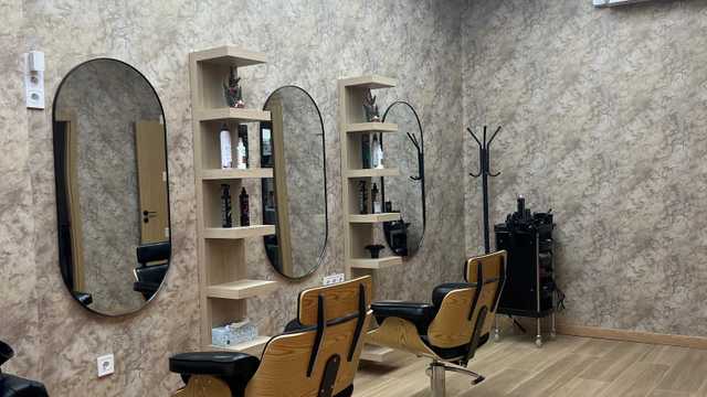 Oficial de Peluquería