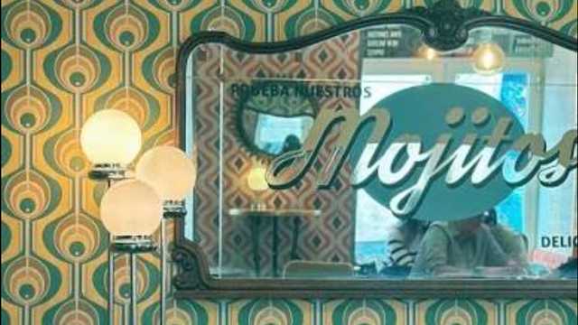 Camarero barra y sala