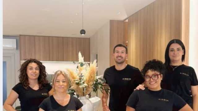Ayudante o oficial de peluqueria