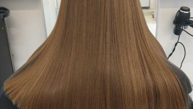 Oficial de Peluquería