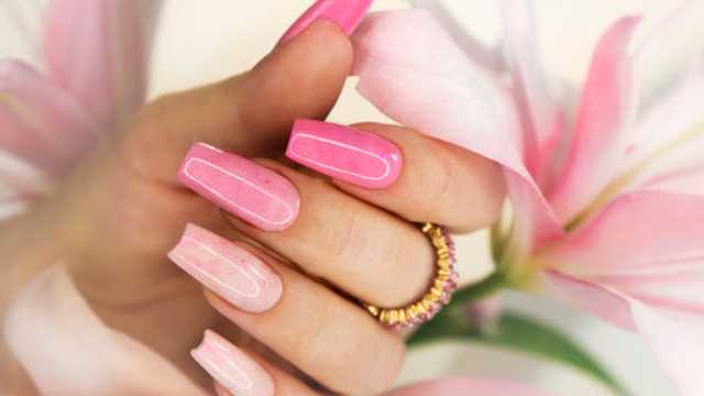 Manicurista Técnica Uñas Acrilicas