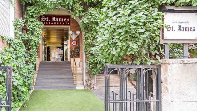 HOSTESS/RECEPCIÓN GRUPO ST.JAMES