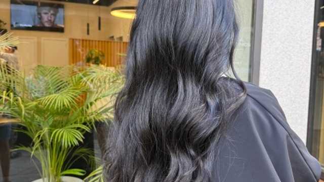 Oficial de Peluquería