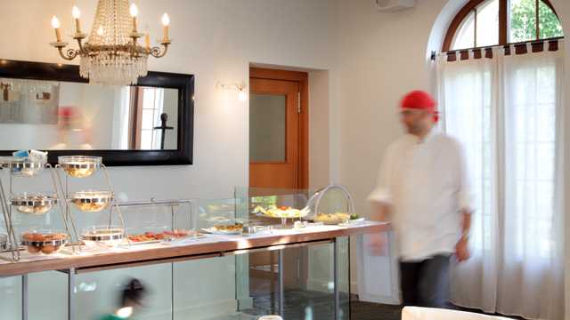 Cocinero con experiencia en repostería