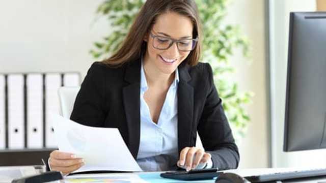 AUXILIAR ADMINISTRATIVA