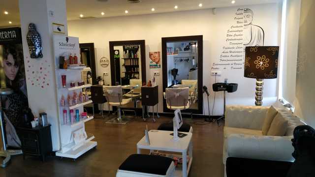 Oficial de Peluquería