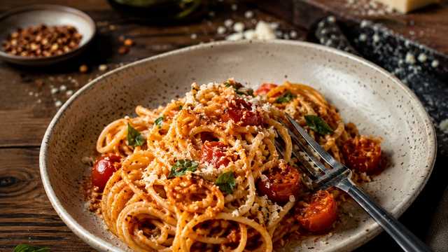 EXPERIENCED CHEF + FOOD STYLIST