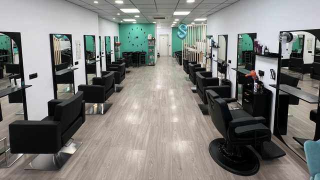 Oficial de Peluquería