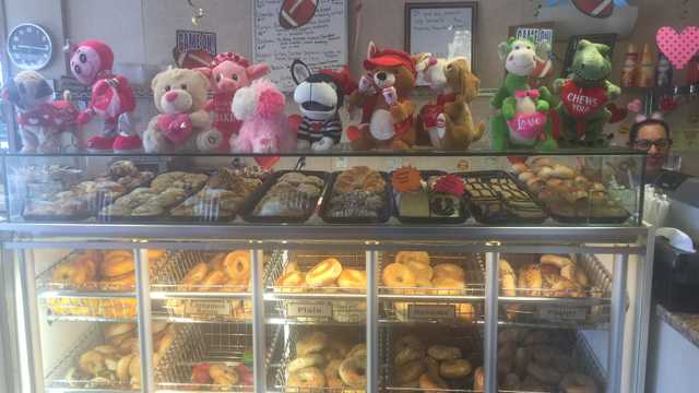 bagel deli counter worker Part time