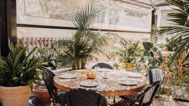 CAMARERO-BARTENDER. RESTAURANTE IBIZA. SES SALINES