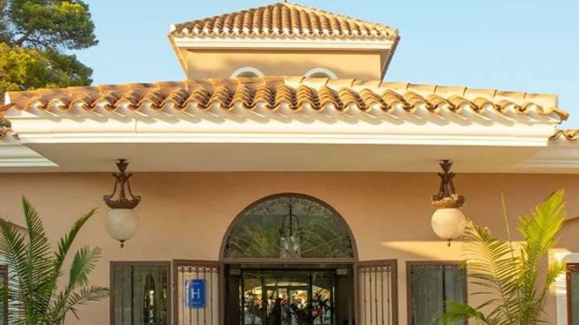 Hotel Montepiedra cover image