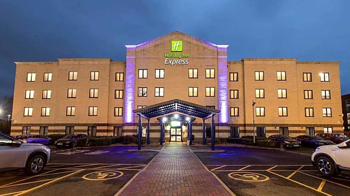 Holiday Inn Express Poole by IHG cover image