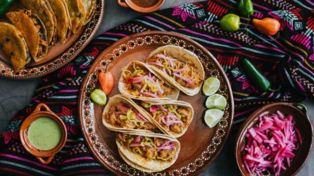 JEFE/A DE COCINA PARA RESTAURANTE MEXICANO