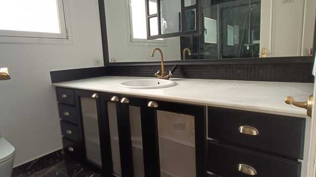 Ayudante/a de Administración