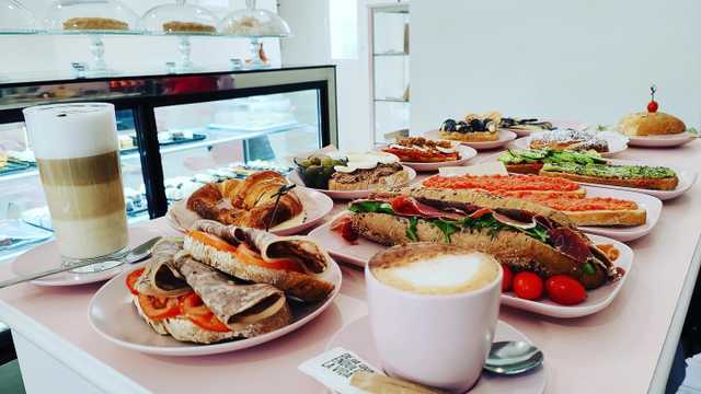 Ayudante /friegaplatos