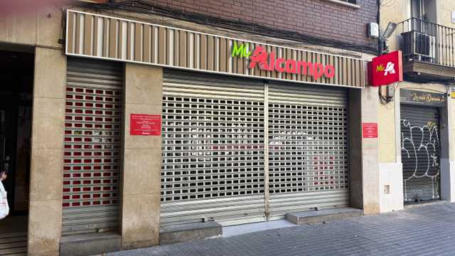 Dependiente/a
