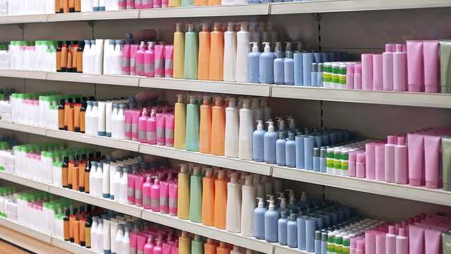 DEPENDIENTA PRODUCTOS DE PELUQUERIA