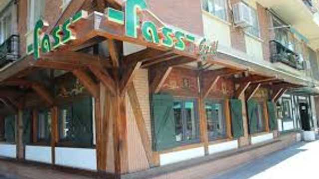 Ayudante de Camarero/a