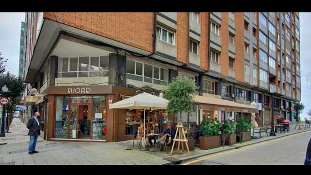 Camarero/a