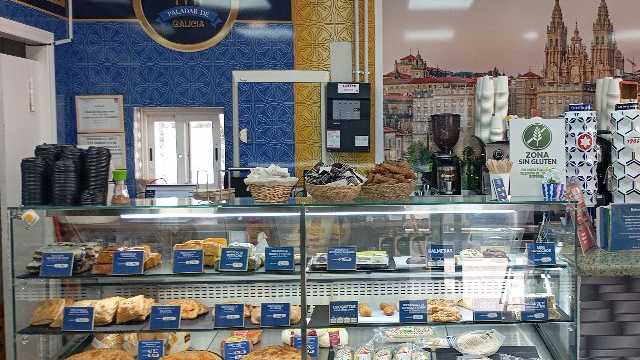 Se busca VENDEDORA para tienda de Alimentacion