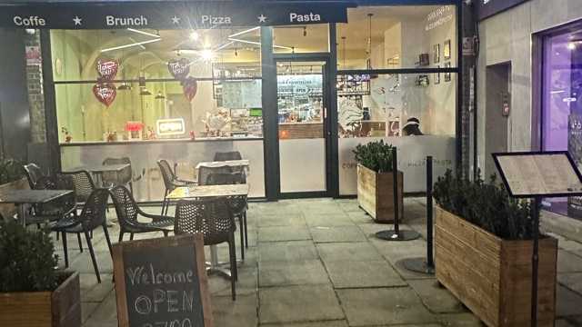 Barista / Waitress  Restaurant