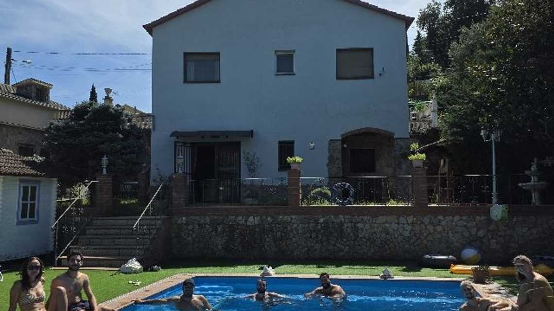 Villa cal roig cover image
