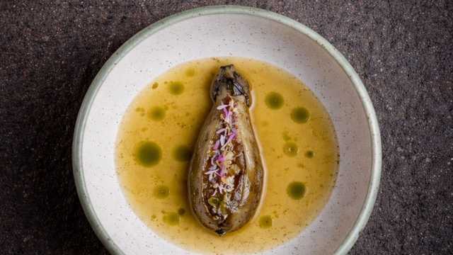 Camarero alta cocina