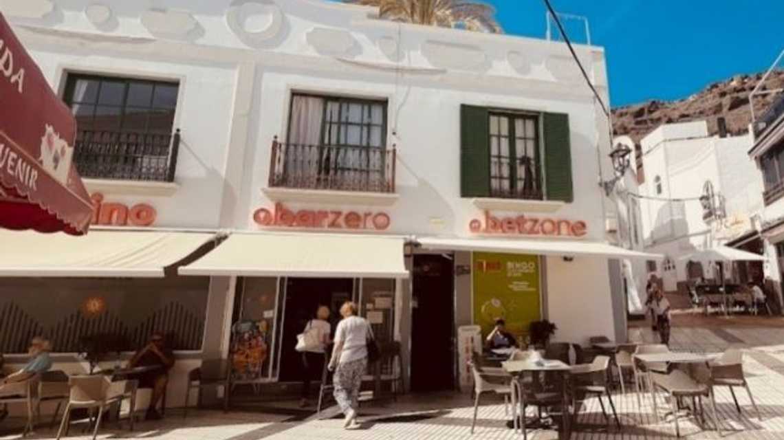 Bar cafeteria punto zero playa de mogán  cover image