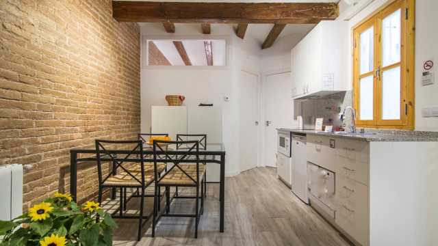 Recepcionista de Apartamentos turisticos y hotel