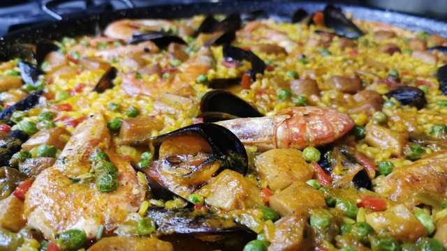 COCINERO TURNO COMPLETO