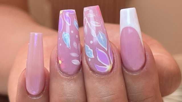 Manicurista Técnica Uñas Acrilicas