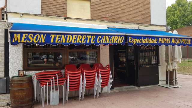 Camarero/a