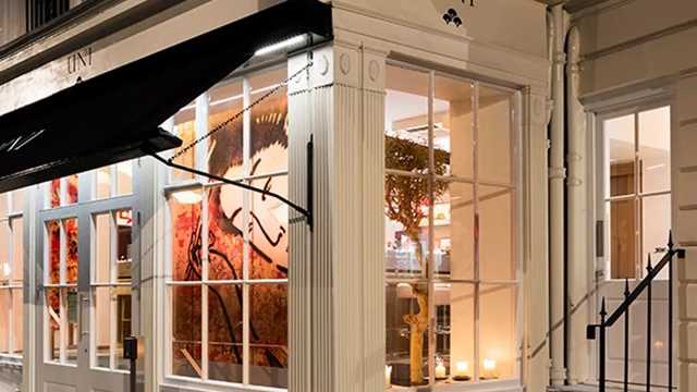 Senior Waiter / Waitress