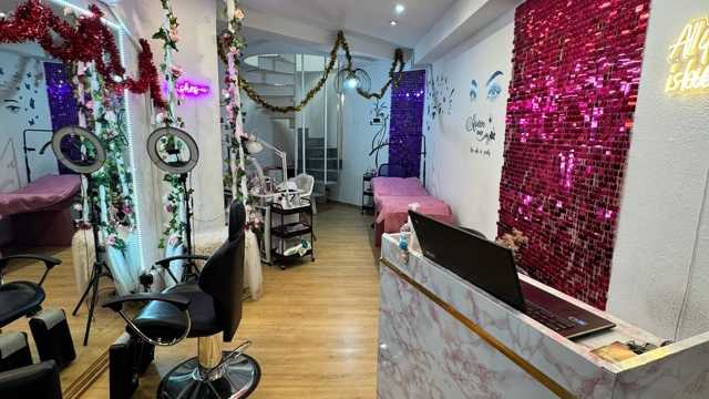 Manicurista/lashista