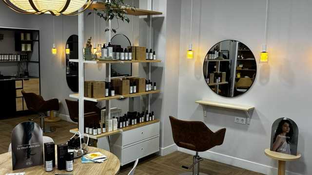 Oficial de Peluquería