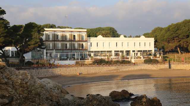 Cocinero/a , ayudante/a de cocina , pastelero/a