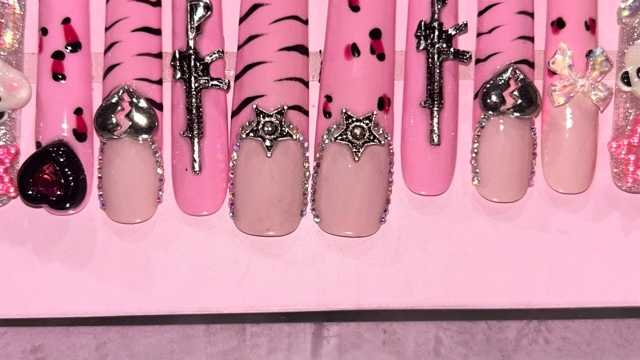 Nail & Eyelash Extension Models Wanted