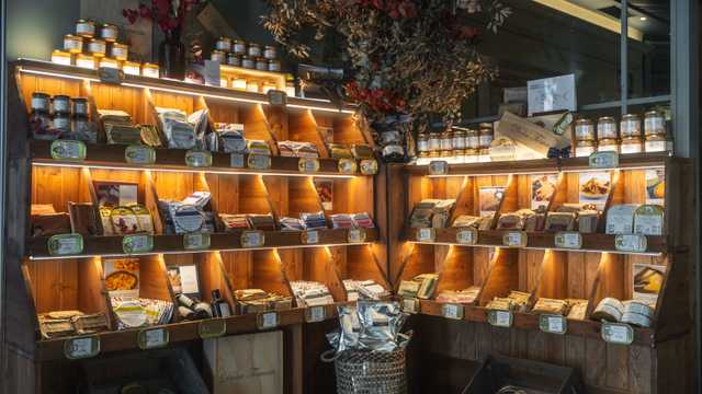 Dependiente/a de Tienda Pedreña (Verano)