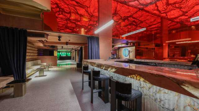 Barman / Barmaid