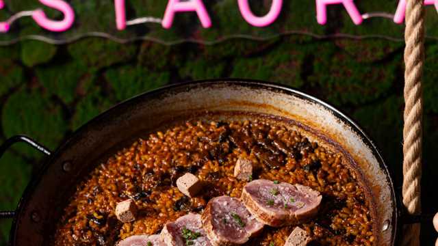 CAMARERO/A 20H SEMANALES