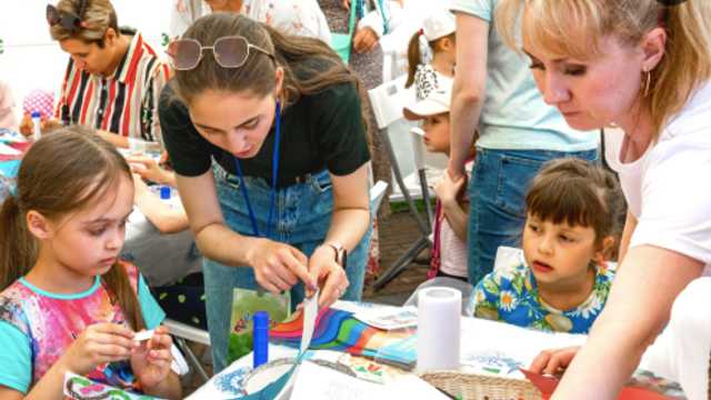 Coordinador/a de Talleres y Monitora