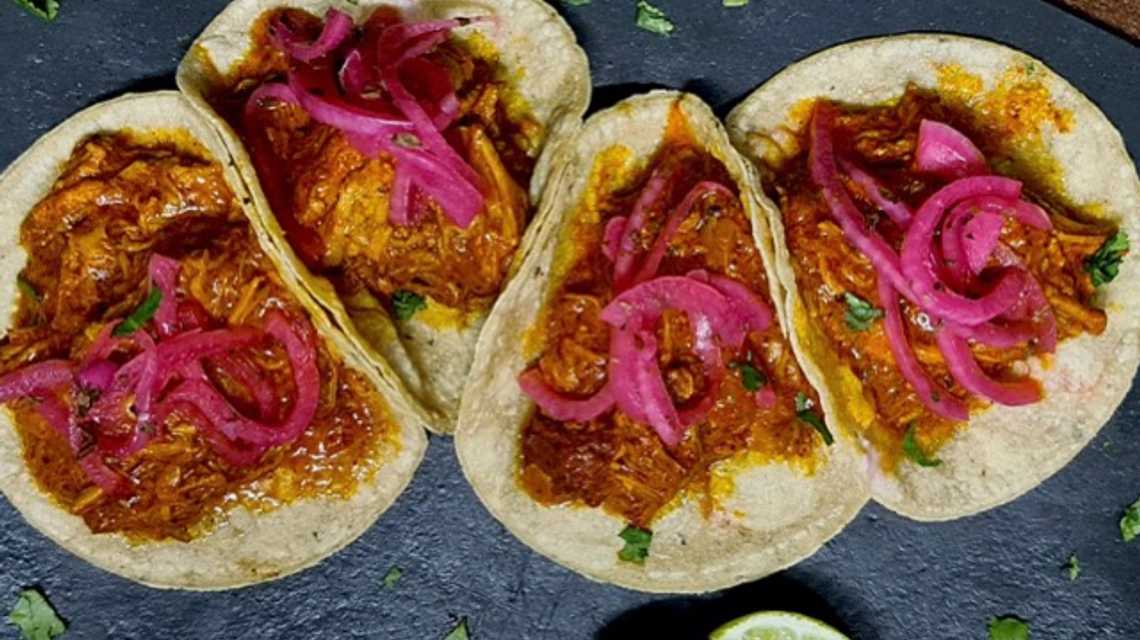 Restaurante mexicano  cover image