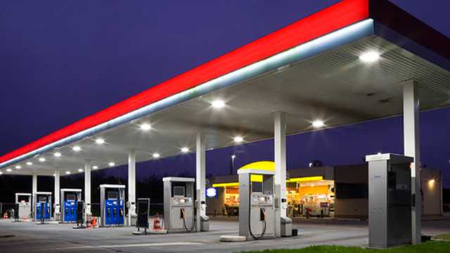 Expendedor/a de Gasolinera y Tienda
