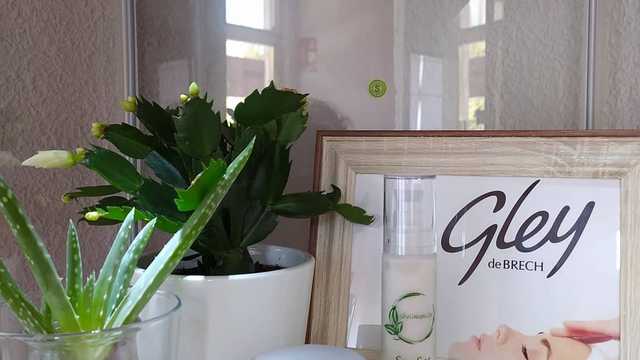 Manicurista y tecnico en pestañas