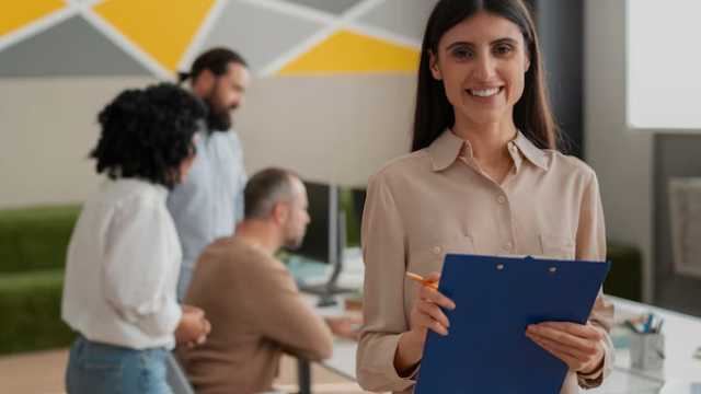 Ayudante/a de Administración