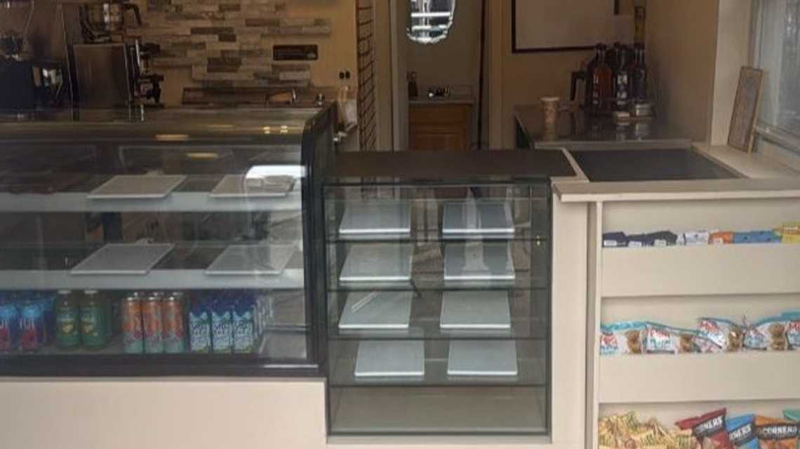 Royale corner cafe cover image